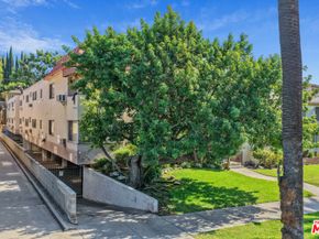 2130 N Beachwood Drive, Los Angeles CA 90068
