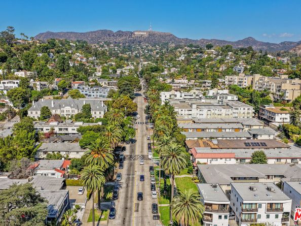 2130 N Beachwood Drive, Los Angeles CA 90068