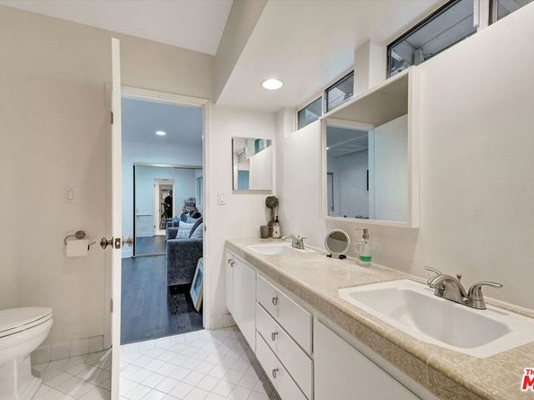 3530 Royal Woods Drive, Sherman Oaks CA 91403