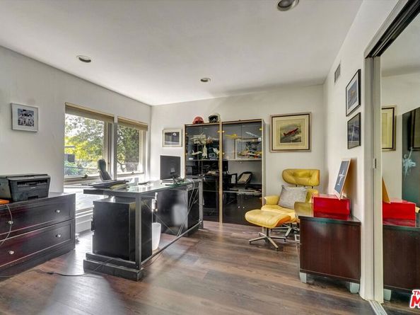 3530 Royal Woods Drive, Sherman Oaks CA 91403