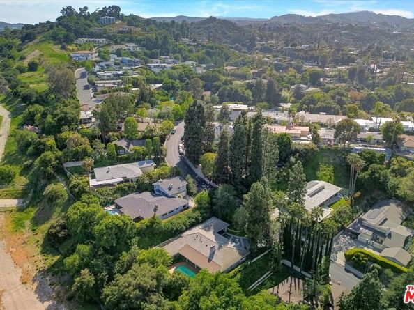 3530 Royal Woods Drive, Sherman Oaks CA 91403