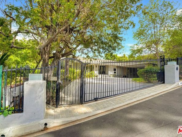 3530 Royal Woods Drive, Sherman Oaks CA 91403