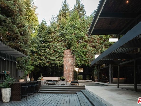 2563 Nichols Canyon Road, Los Angeles CA 90046