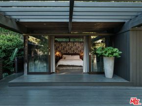 2563 Nichols Canyon Road, Los Angeles CA 90046