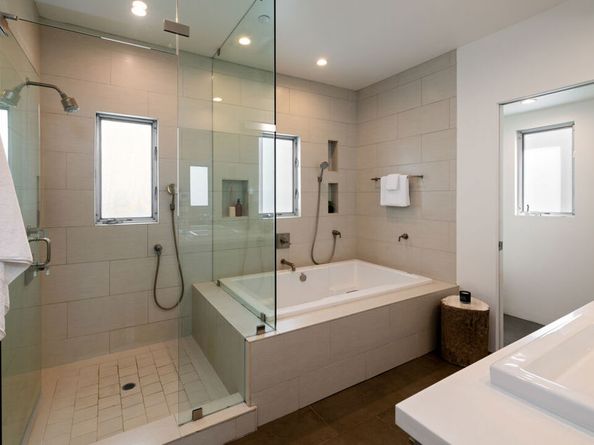 2009 Montana Avenue, Santa Monica CA 90403
