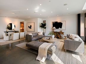 2009 Montana Avenue, Santa Monica CA 90403