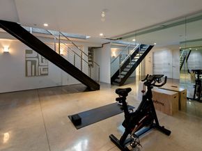 2009 Montana Avenue, Santa Monica CA 90403