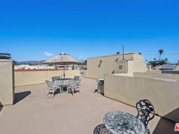 1043 11th Street 3, Santa Monica CA 90403