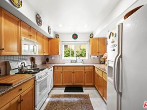 1043 11th Street 3, Santa Monica CA 90403