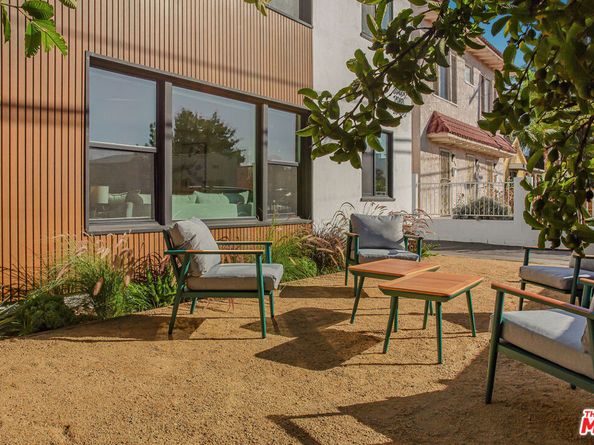 2046 S Burnside Avenue, Los Angeles CA 90016