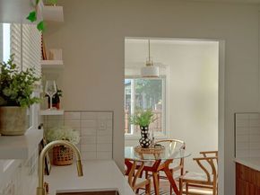 2046 S Burnside Avenue, Los Angeles CA 90016