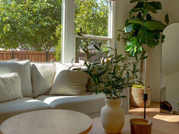 2046 S Burnside Avenue, Los Angeles CA 90016