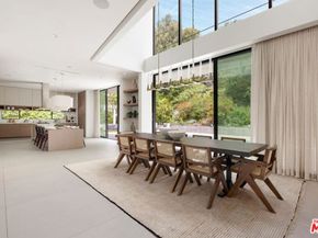 2814 Roscomare Road, Los Angeles CA 90077