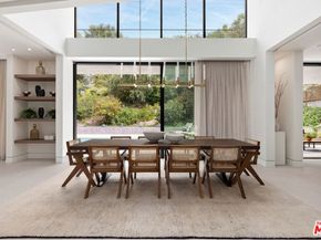 2814 Roscomare Road, Los Angeles CA 90077
