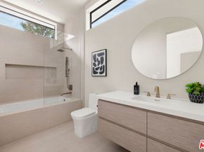 2814 Roscomare Road, Los Angeles CA 90077