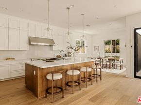 4027 Dixie Canyon Avenue, Sherman Oaks CA 91423