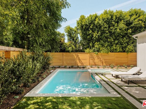 4027 Dixie Canyon Avenue, Sherman Oaks CA 91423