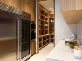 1165 Somera Road, Los Angeles CA 90077