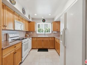 1043 11th Street 3, Santa Monica CA 90403