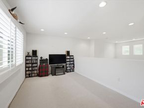 1043 11th Street 3, Santa Monica CA 90403