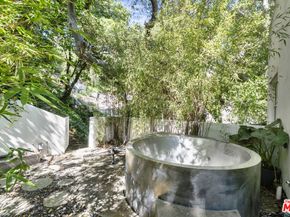 9976 Westwanda Drive, Beverly Hills CA 90210