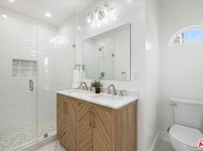 7045 Varna Avenue, North Hollywood CA 91605