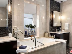 900 W Olympic Boulevard 46G, Los Angeles CA 90015