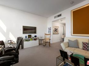 900 W Olympic Boulevard 46G, Los Angeles CA 90015