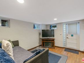 41 Vicente Terrace, Santa Monica CA 90401
