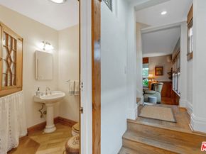 41 Vicente Terrace, Santa Monica CA 90401