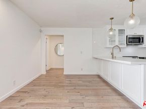 11645 Montana Avenue 223, Los Angeles CA 90049