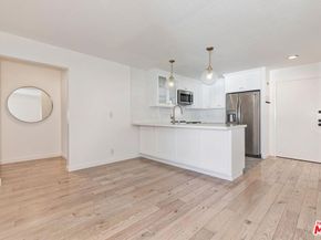 11645 Montana Avenue 223, Los Angeles CA 90049