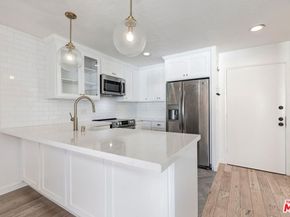 11645 Montana Avenue 223, Los Angeles CA 90049