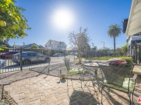 2011 6th Avenue, Los Angeles CA 90018