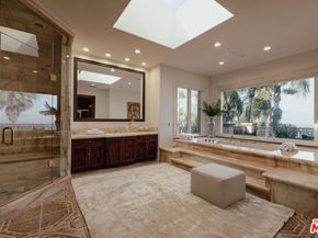 3364 Clerendon Road, Beverly Hills CA 90210