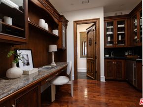 3364 Clerendon Road, Beverly Hills CA 90210