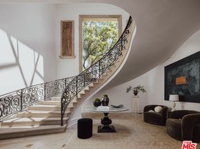 3364 Clerendon Road, Beverly Hills CA 90210