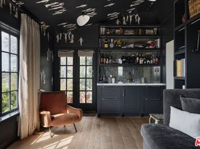 7902 Fareholm Drive, Los Angeles CA 90046