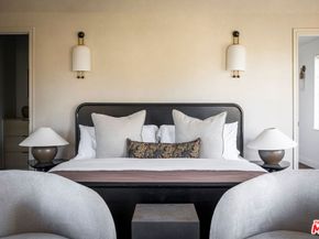 900 S Longwood Avenue, Los Angeles CA 90019