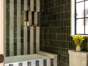 900 S Longwood Avenue, Los Angeles CA 90019