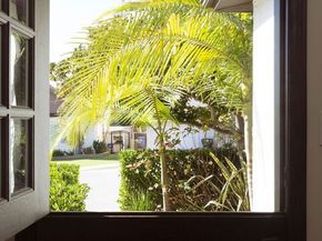 5018 S Verdun Avenue, Los Angeles CA 90043