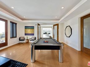 8827 Evanview Drive, Los Angeles CA 90069