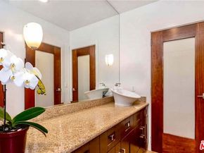 8827 Evanview Drive, Los Angeles CA 90069