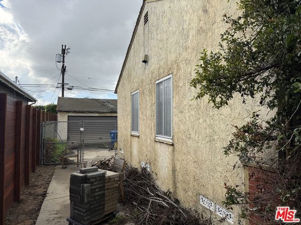 6456 W 87th Street, Los Angeles CA 90045