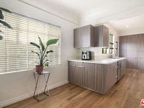 806 S Detroit Street, Los Angeles CA 90036