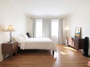 806 S Detroit Street, Los Angeles CA 90036