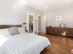 806 S Detroit Street, Los Angeles CA 90036