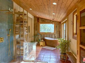 22068 Topanga School Road, Topanga CA 90290