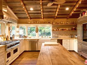 22068 Topanga School Road, Topanga CA 90290