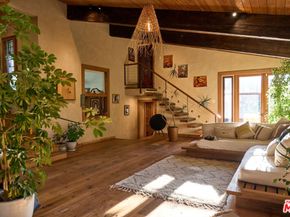 22068 Topanga School Road, Topanga CA 90290